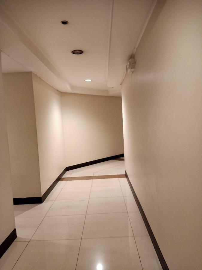 Taj'S Condotel Pasay Exterior foto